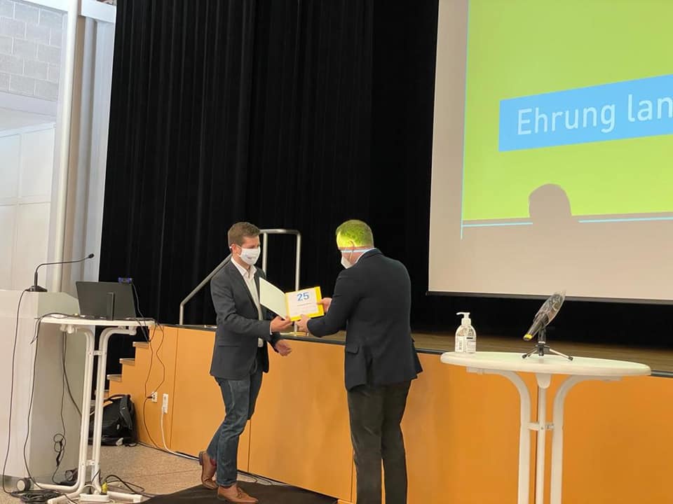 Übergabe der Jubiläumsurkunde an Stadtrat Christoph Glück