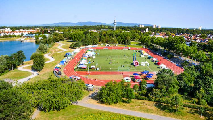 Seeparkstadion während eines 24h Laufes vom Turm aus fotografiert